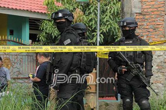 Terduga ISIS di Bekasi : Beristri Dua dan Rajin Kerja Bakti - JPNN.COM