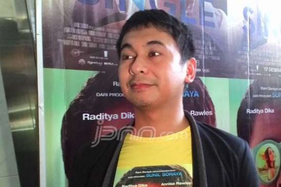 Single tembus Satu Juta Penonton, Begini Kata Raditya Dika - JPNN.COM