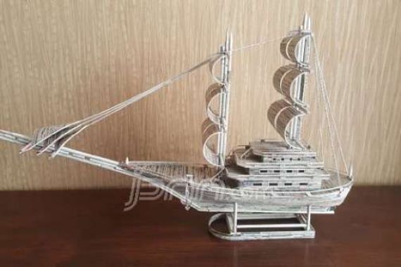 Miniatur Kapal Layar Berkelas Dunia, Bukti Sel Tak Halangi Kreativitas - JPNN.COM