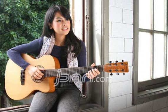 "Jakarta Ramai", Single Terbaru si Cantik Maudy Ayunda - JPNN.COM