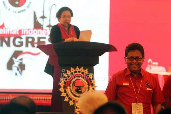 Johan Budi Jubir Presiden? Hasto: Aduh, Saya gak Punya Handphone-nya - JPNN.COM