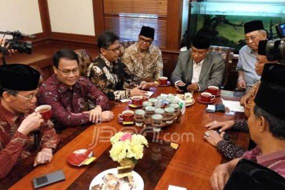 Roadshow PDIP Jelang Rakernas: Siang ke Muhammadiyah, Sore ke PBNU - JPNN.COM
