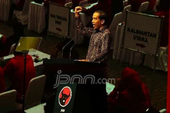 Di Depan Fadli Zon, Jokowi: Katanya Presiden Enggak Tegas - JPNN.COM