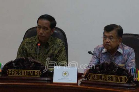 Waktu Terbatas, Jokowi Minta Menteri Fokus Persiapan Asian Games dan Moto GP - JPNN.COM