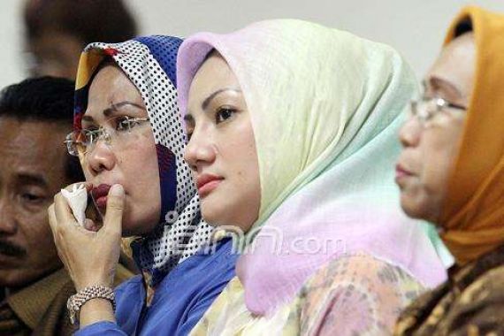 Waduh! Menantu Atut yang Cantik Ini Tantang Rano Buka-bukaan - JPNN.COM