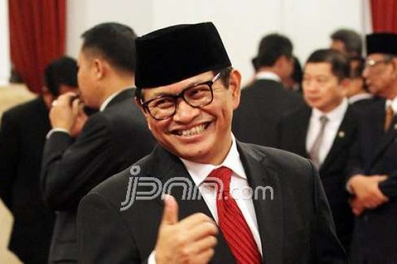 Kenapa Jokowi Bertemu Agung dan Ical SecaraTerpisah? - JPNN.COM