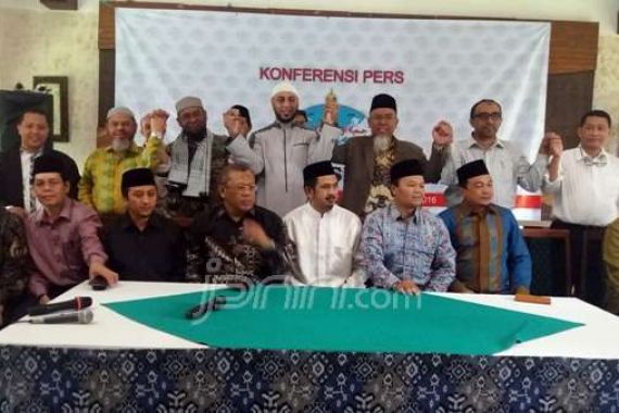 Pimpinan Wahdah Islamiyah Pertimbangkan Lapor ke Polisi - JPNN.COM