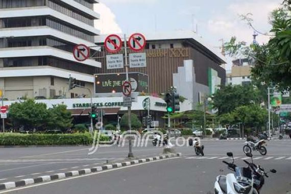 Olah TKP Selesai, Jalan Thamrin Kembali Dibuka - JPNN.COM