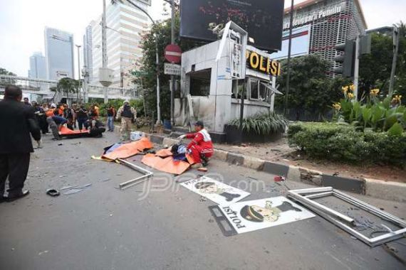 Luhut: 5 Teroris Meninggal, Masih Ada Pelaku Lain - JPNN.COM