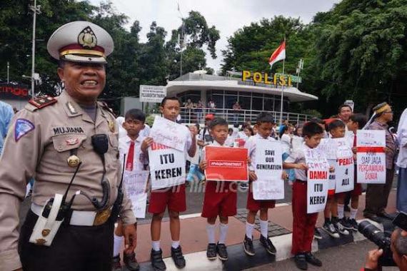 Lihat Nih! Ratusan Siswa SD-SMA Gelar Aksi Damai #KamiTidakTakut - JPNN.COM