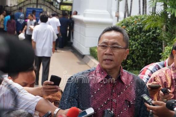 Ketua PAN Akhirnya Ungkap Siapa Soetrisno Bachir buat Jokowi - JPNN.COM