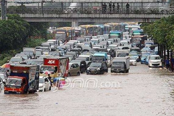 Gawat!!! Banjir di Depan Mata, Puluhan Pompa Air Masih Rusak - JPNN.COM