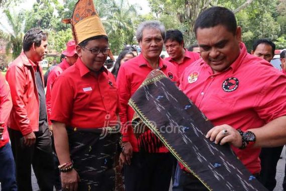 Ingin Wisata Danau Toba Kian Berkembang? Calon PDIP di Simalungun Harus Menang - JPNN.COM