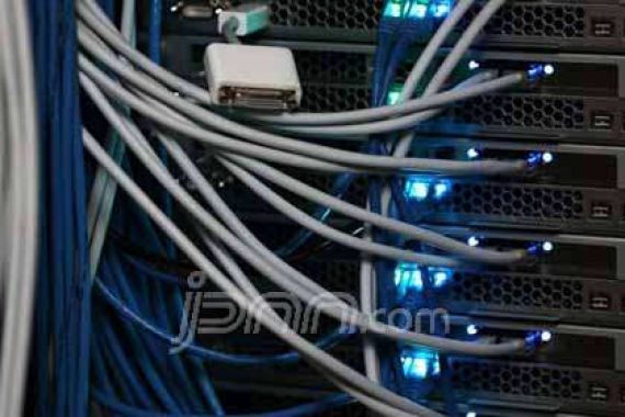 Operator Bisnis Telekomunikasi Harus Beretika Dalam Bersaing - JPNN.COM