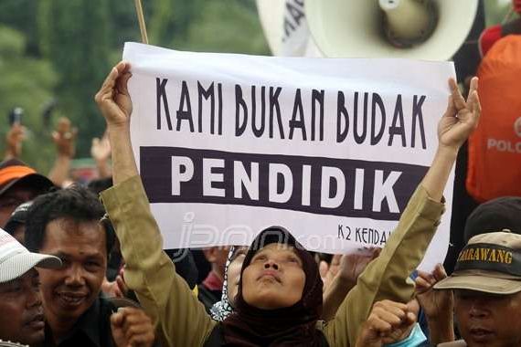 Jokowi Sibuk Lagi, tak Bisa Temui Delegasi Honorer K2 - JPNN.COM