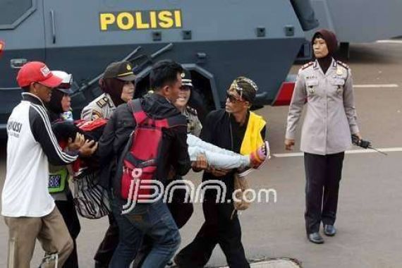 Akhirnya! Jokowi Bersedia Temui Honorer - JPNN.COM