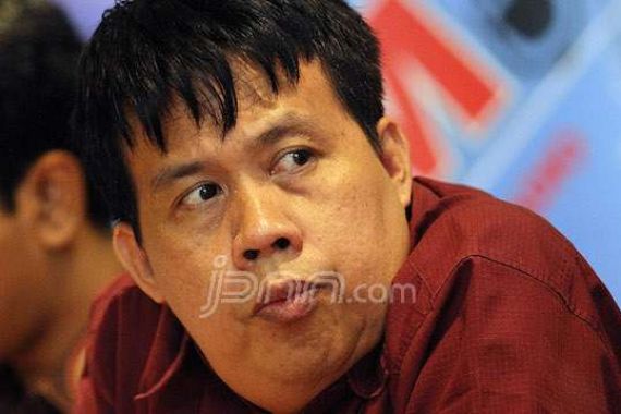 Bang Uchok Desak Kejagung Perjelas Status Novanto agar Tak Disangka Masuk Angin - JPNN.COM