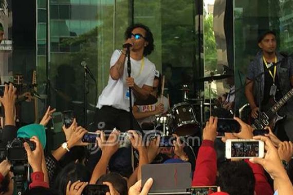 "Seperti Para Koruptor" Awali Aksi Slank di KPK - JPNN.COM