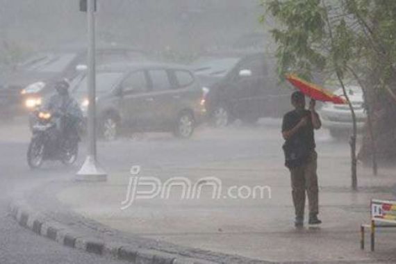 Hujan Seharian Jakarta Banjir? Simak ni Penjelasan BMKG - JPNN.COM