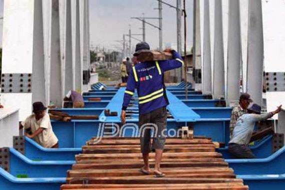 Jokowi Resmikan Pengerjaan Jalur Layang Stasiun Medan-Bandar Khalipah Hari Ini - JPNN.COM