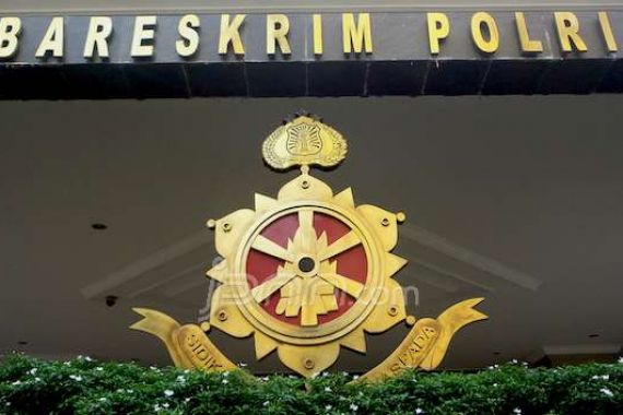 Bareskrim Geledah Ruang Pimpinan DPRD DKI, Ini Dia Barang Sitaannya - JPNN.COM