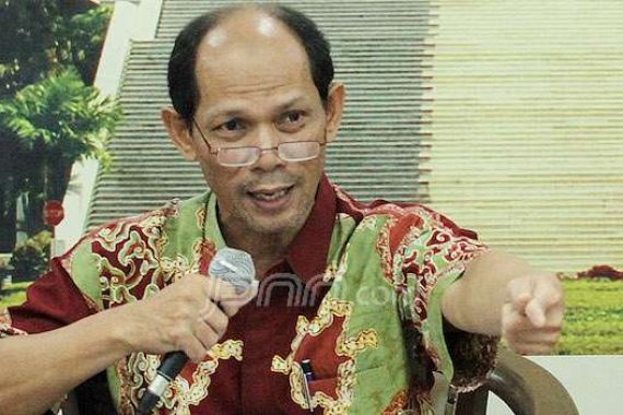 Pengamat Minta Jokowi Tolak Usulan Menteri ESDM soal Blok Masela - JPNN.COM