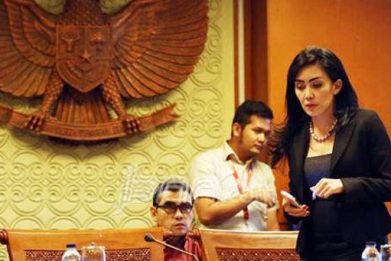 Rieke: Dirut Tersangka, Karyawannya Kok Tetap di-PHK - JPNN.COM