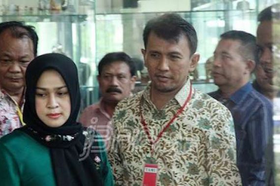 Mas Gatot Kena 3 Tahun Penjara, Mbak Evi Diganjar 2,5 Tahun Bui - JPNN.COM