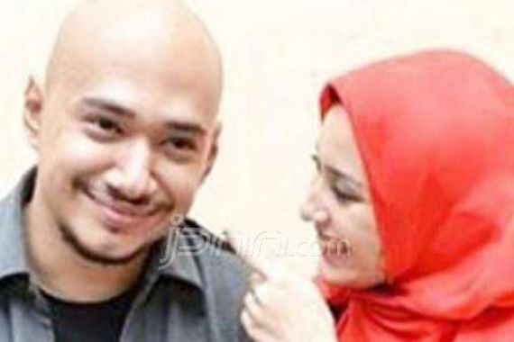 Ada Kekerasan Di Balik Batalnya Pernikahan Husein-Zachira? - JPNN.COM