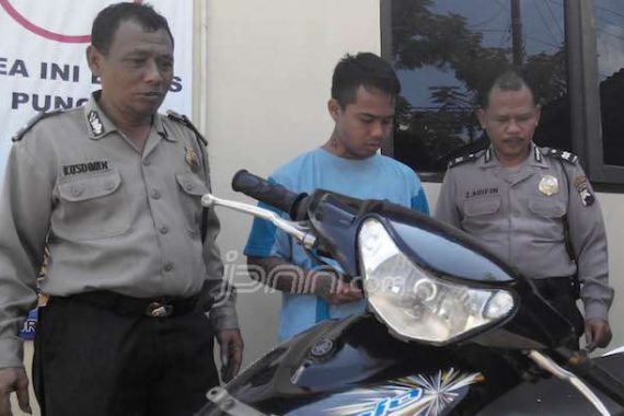 Kepepet Pacar Hamil Minta Dinikahi, Pemuda Bertato Sikat Motor - JPNN.COM