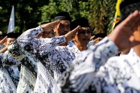 THR PNS Batal Dibayarkan Juli - JPNN.COM