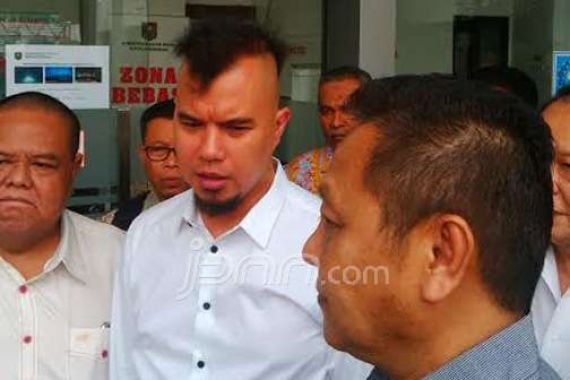 Staf Kemendagri Salah Ketik, Ahmad Dhani Bilang KPK Turut Andil - JPNN.COM