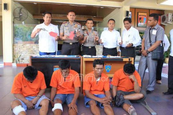 Empat Perampok Bersenpi Antar Provinsi Keok Didor Polisi - JPNN.COM