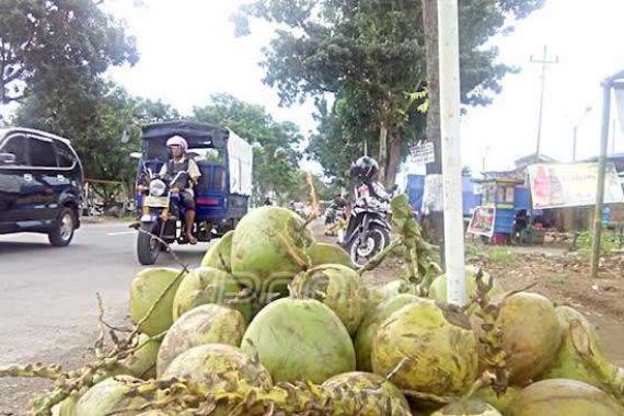 Wow, Sehari Bisa Sebegini Hasil Berjualan Es Degan saat Ramadan - JPNN.COM