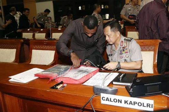 Tito Diminta Basmi Polwan Mafia yang Satu Ini - JPNN.COM