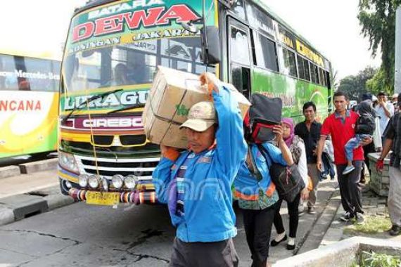 Jumlah Pemudik Bus Turun 7 Persen, Jonan Minta Pelayanan Ditingkatkan - JPNN.COM