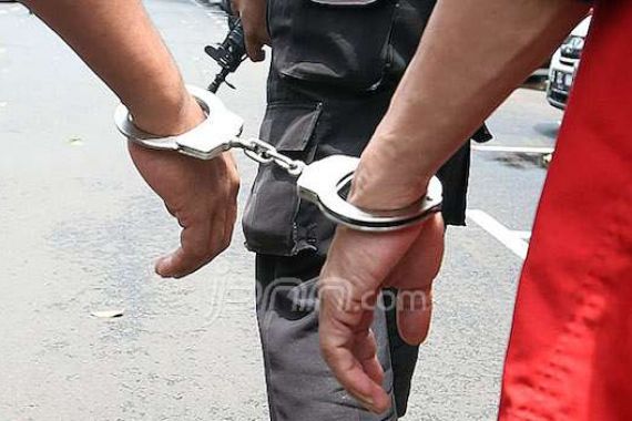 Tangkap Bandar di Tebet, Polisi Amankan Ganja Aceh - JPNN.COM