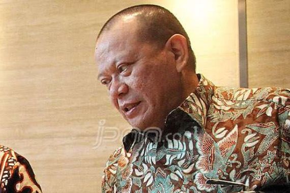 Jaksa Tuntaskan Penyidikan, La Nyalla Segera Duduk di Kursi Pesakitan - JPNN.COM