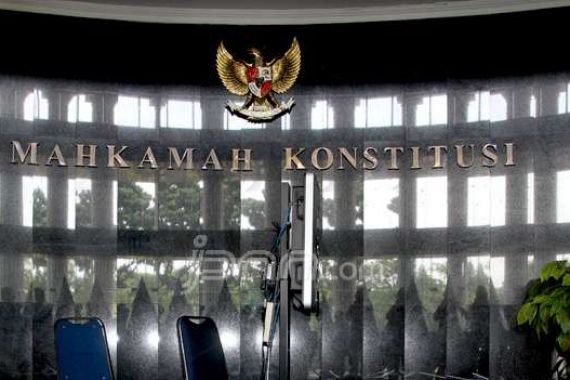 MK Tegaskan Posisi Gubernur dan Wagub DIY Hanya untuk Sultan dan Pakualam - JPNN.COM