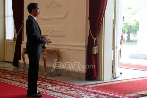 Jokowi Undang Relawan Makan Siang di Istana, Inilah Pesannya... - JPNN.COM