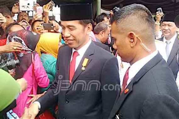 Jokowi: Pamong Praja Muda Harus Berani... - JPNN.COM