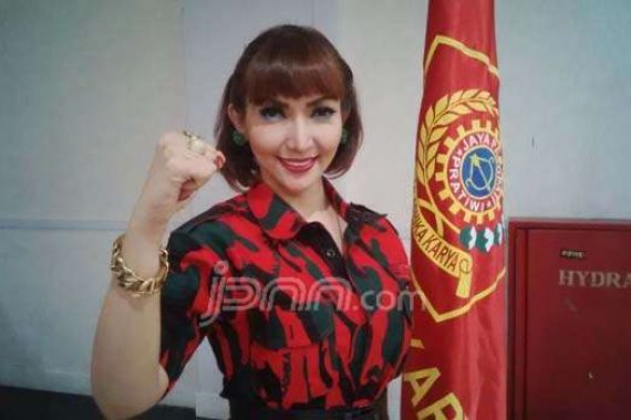 Untuk soal Beginian, Roro Fitria Tak Minta Bayaran - JPNN.COM