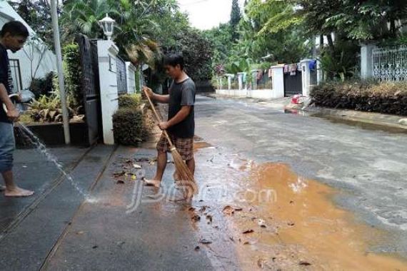 Begini Keluhan Warga Korban Banjir di Perumahan Mewah Kemang Jaya - JPNN.COM