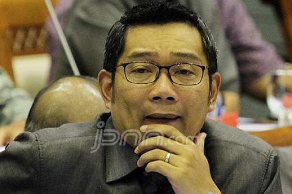Belum Tentu Usung TB Hasanuddin, PDIP Buka Pintu Buat Ridwan Kamil - JPNN.COM