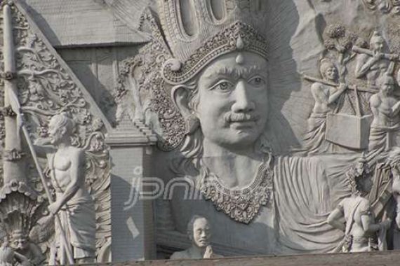 Luluhur Para Raja Jawa dari Semenanjung Melayu? - JPNN.COM