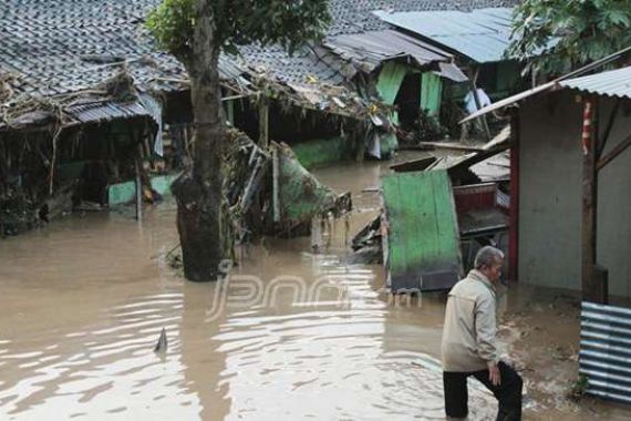 Banjir Garut: 20 Meninggal, 14 Hilang, Puluhan Bangunan Rusak - JPNN.COM