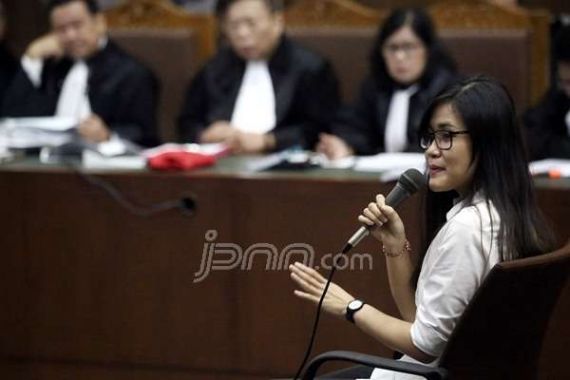 Dengan Lugas Jessica Menjawab: Itu Pertanyaan Buat Arif dong - JPNN.COM