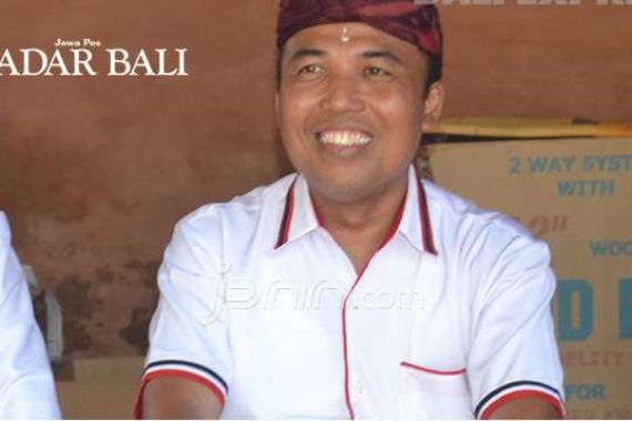 Jadi Cabup Jalur Independen, Bendahara PDIP Bali Dicopot - JPNN.COM