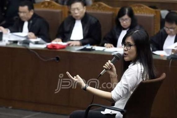 Hari ini Pembacaan Sidang Tuntutan, Jessica Kumala Nangis - JPNN.COM