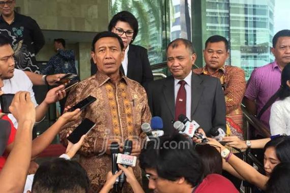 Wiranto: Kalau Setan Lewat, Dana Negara Bisa Digerus - JPNN.COM